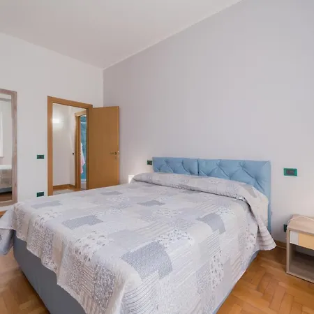Angela Apartman *